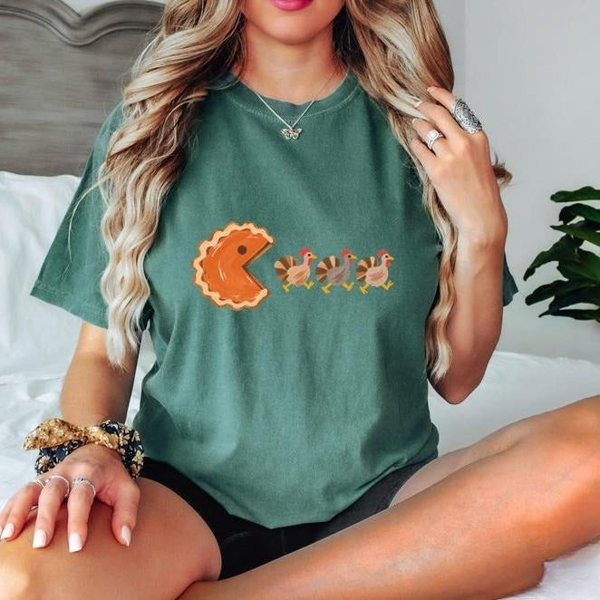 Funny Thanksgiving Pumpkin Pie & Turkey Graphic T-Shirt, Sweatshirt & Hoodie