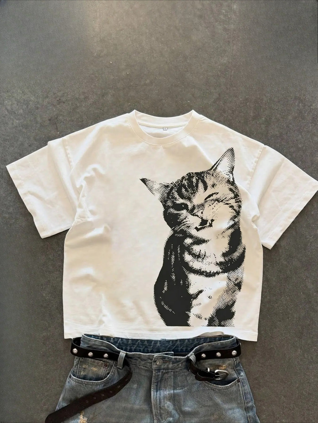 Retro Cute Cat Graphic T-Shirt, Sweatshirt & Hoodie – Funny Pet Lover Vintage Streetwear Apparel